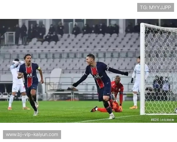 洛里昂门将姆沃戈多次神扑力保球门展现惊人反应力