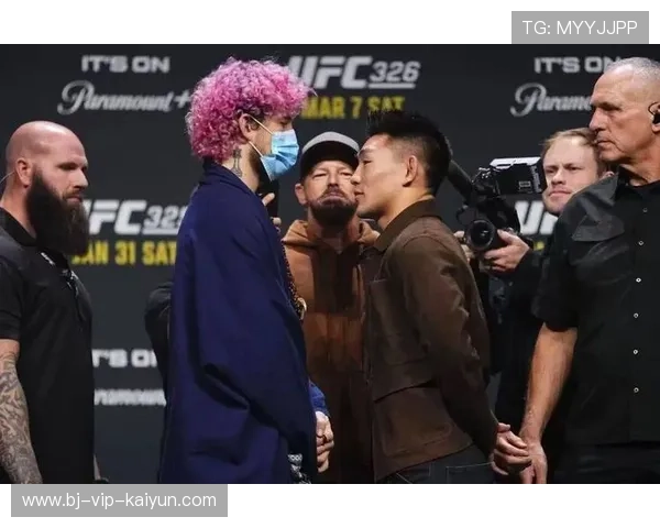 UFC选手集体预测宋亚东对阵奥马利比赛，看法出现分歧。